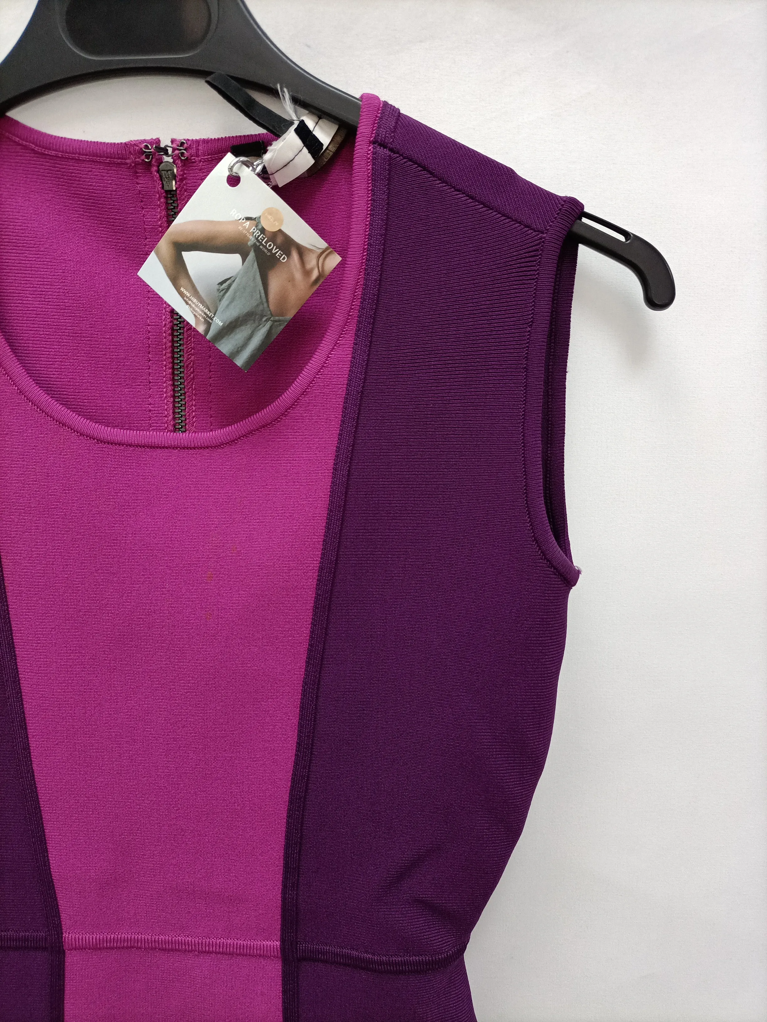 BCBG. Vestido ajustado bicolor T.xxs