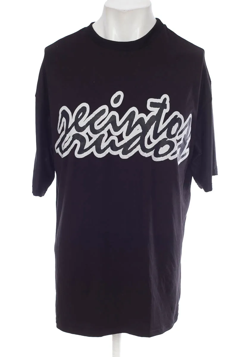 CAMISETA COLOR NEGRO  CLOSEANDO