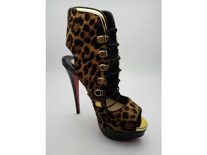 Christian Louboutin Pony troubida 150 Jaguar Estampado de leopardo 