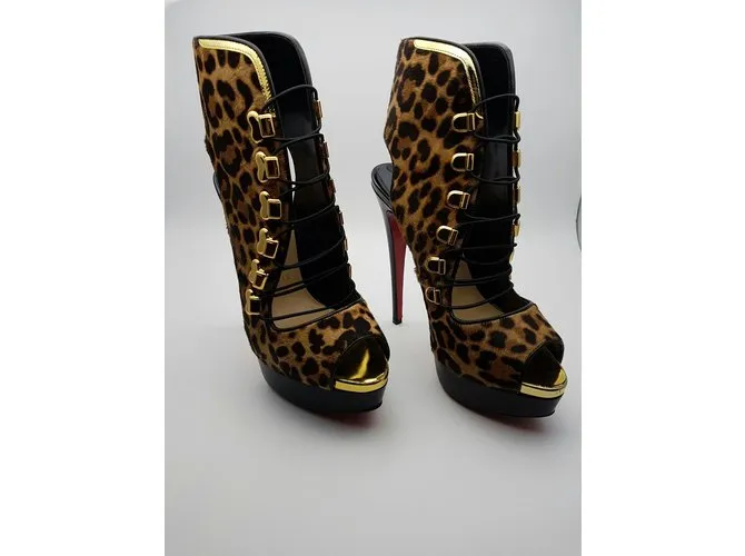 Christian Louboutin Pony troubida 150 Jaguar Estampado de leopardo 