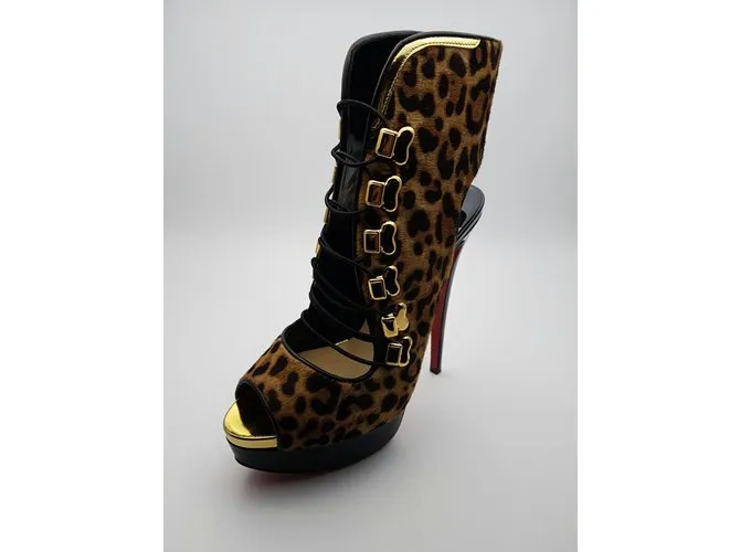 Christian Louboutin Pony troubida 150 Jaguar Estampado de leopardo 