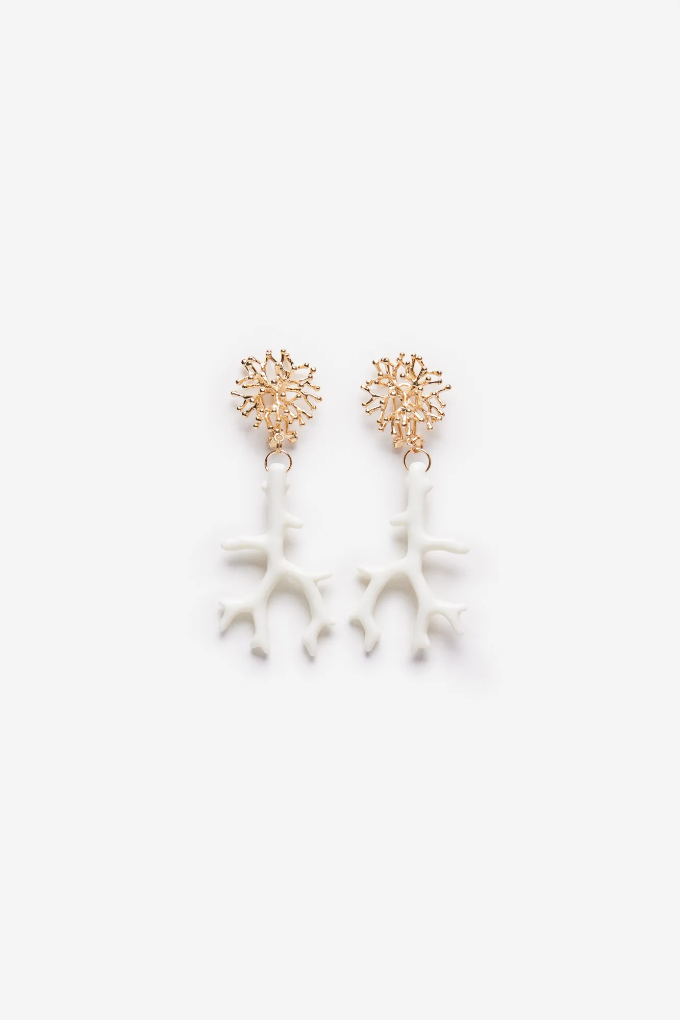 Coral resin earring