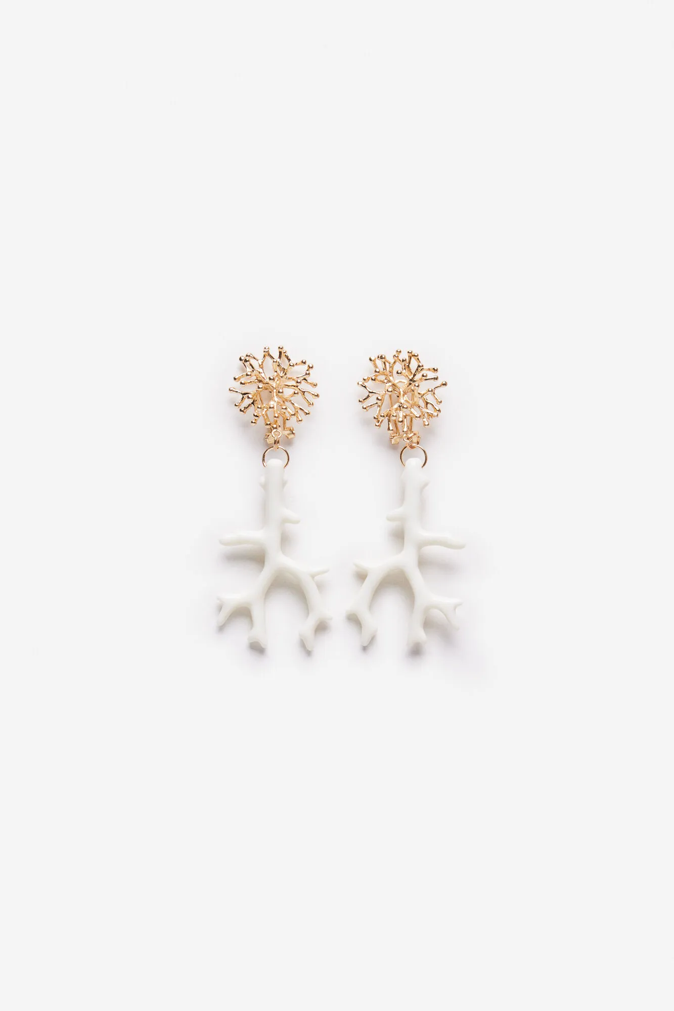 Coral resin earring