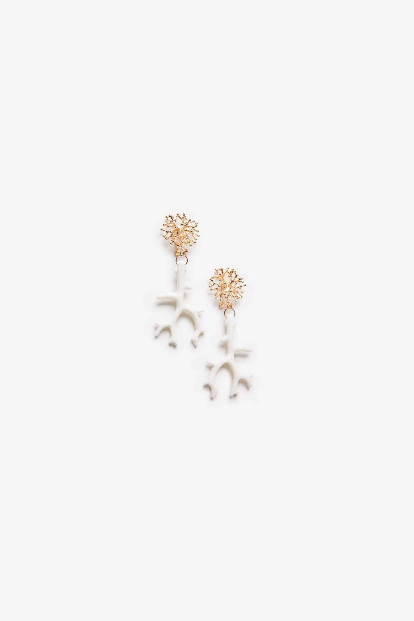 Coral resin earring