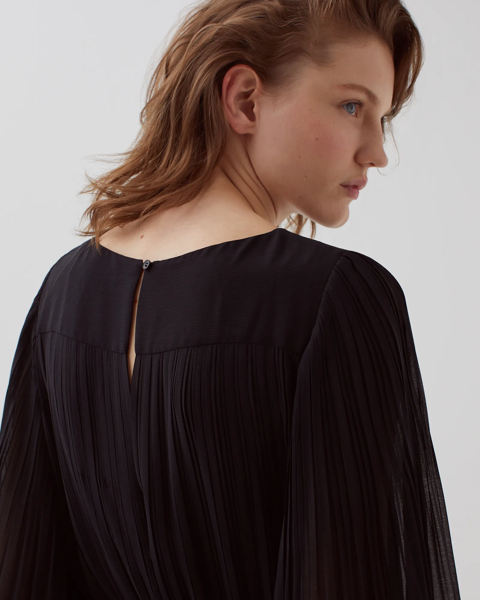 Mono plisado fluido black beauty