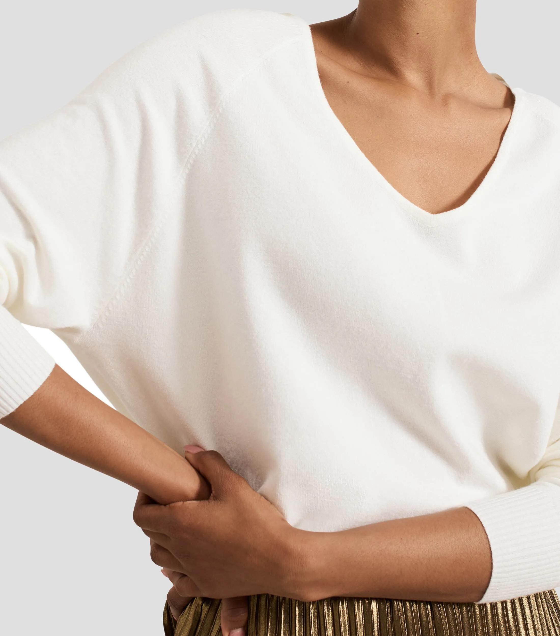 Phase Eight Suéter cuello V Mujer