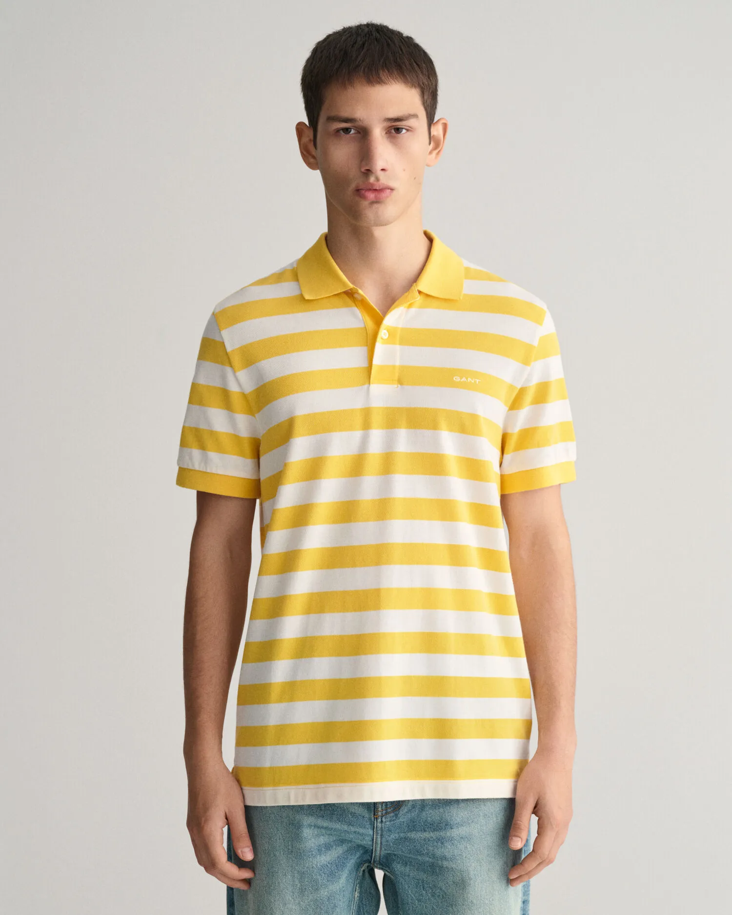 Polo de piqué a rayas anchas