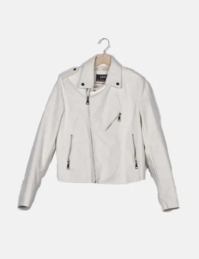 Quiz Chaqueta biker blanca