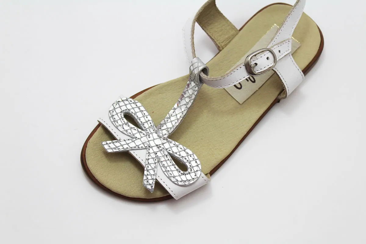 Sandalia blanco/plata niña