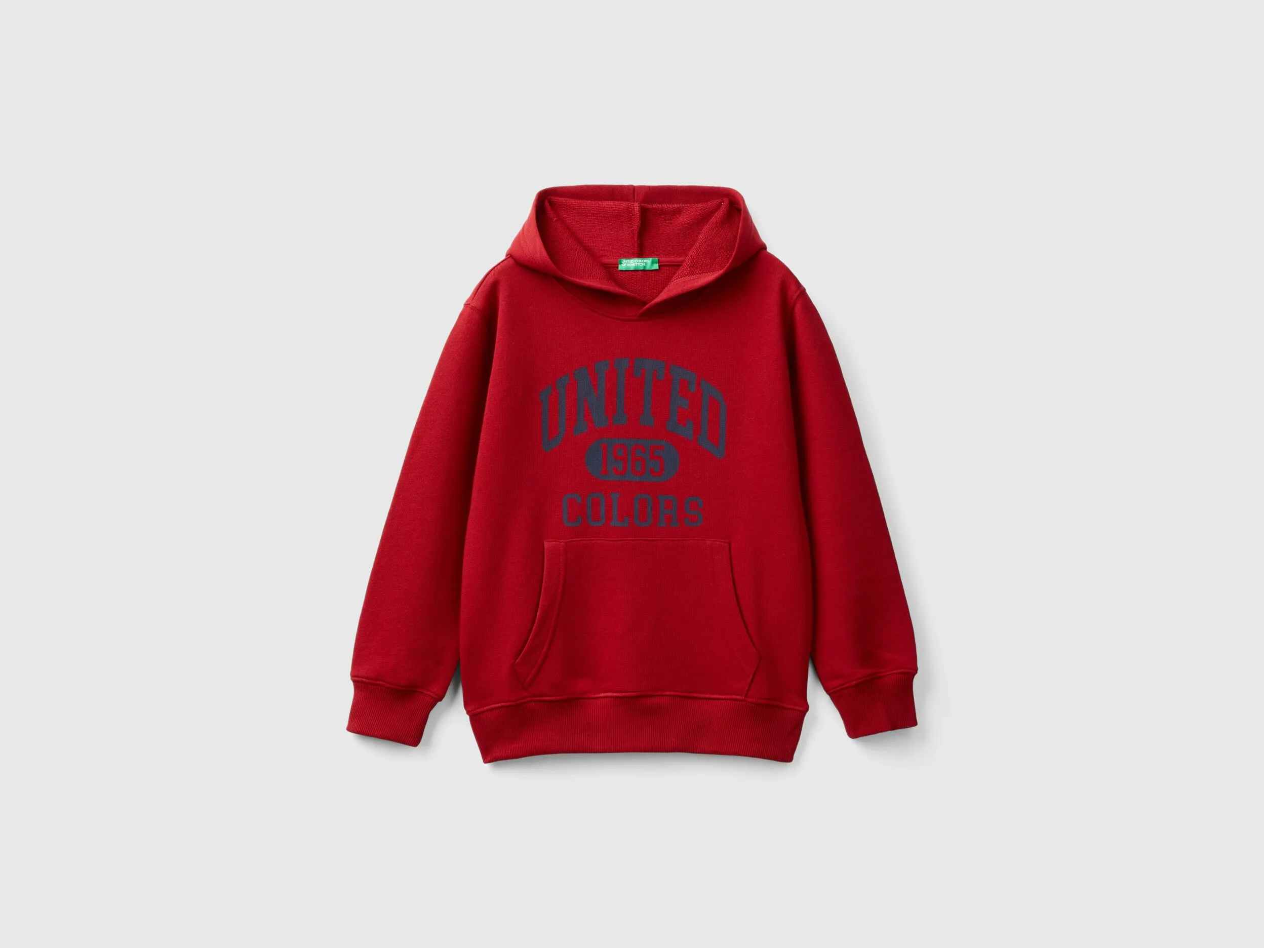 Sudadera con estampado y capucha