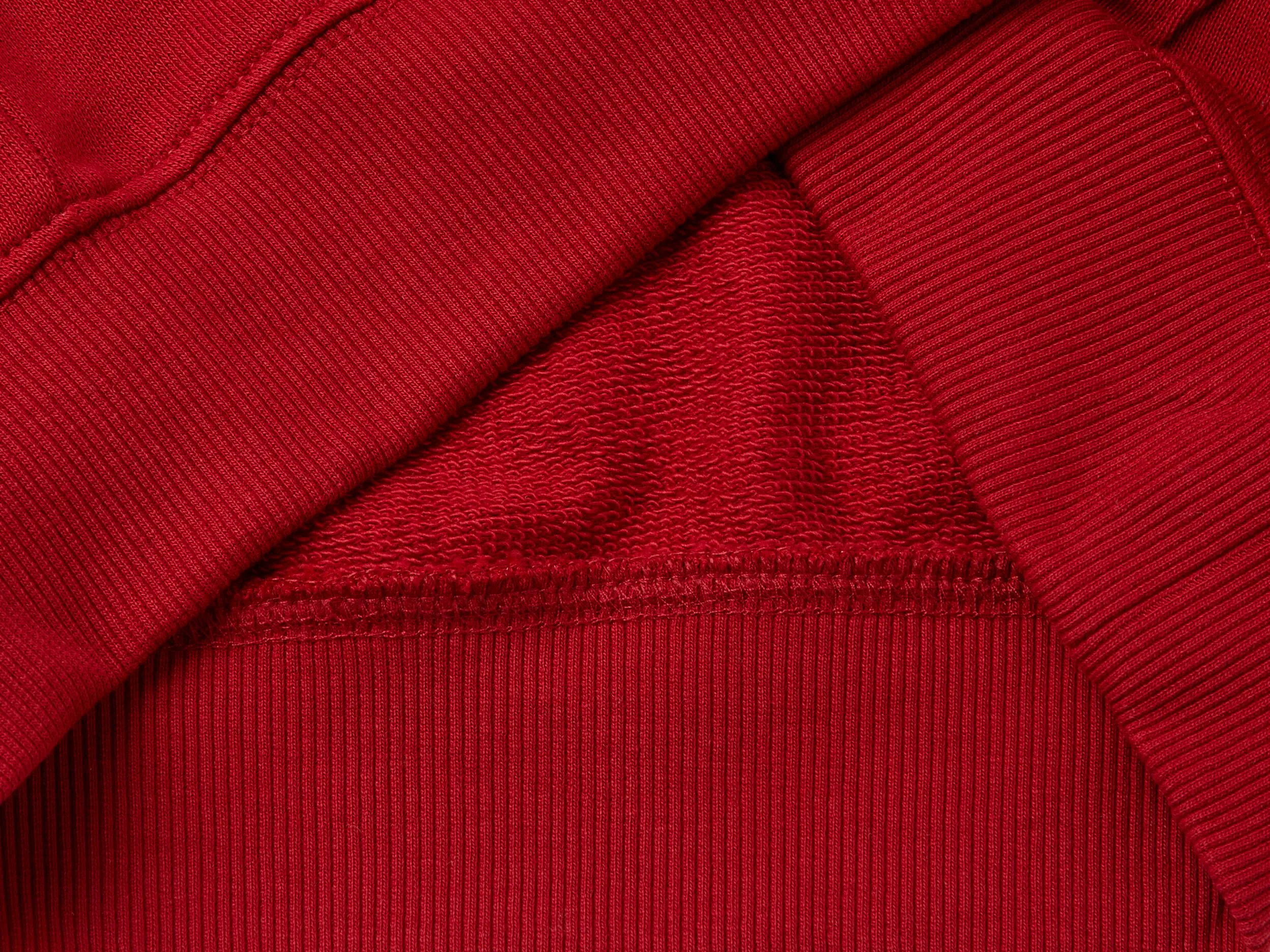 Sudadera con estampado y capucha
