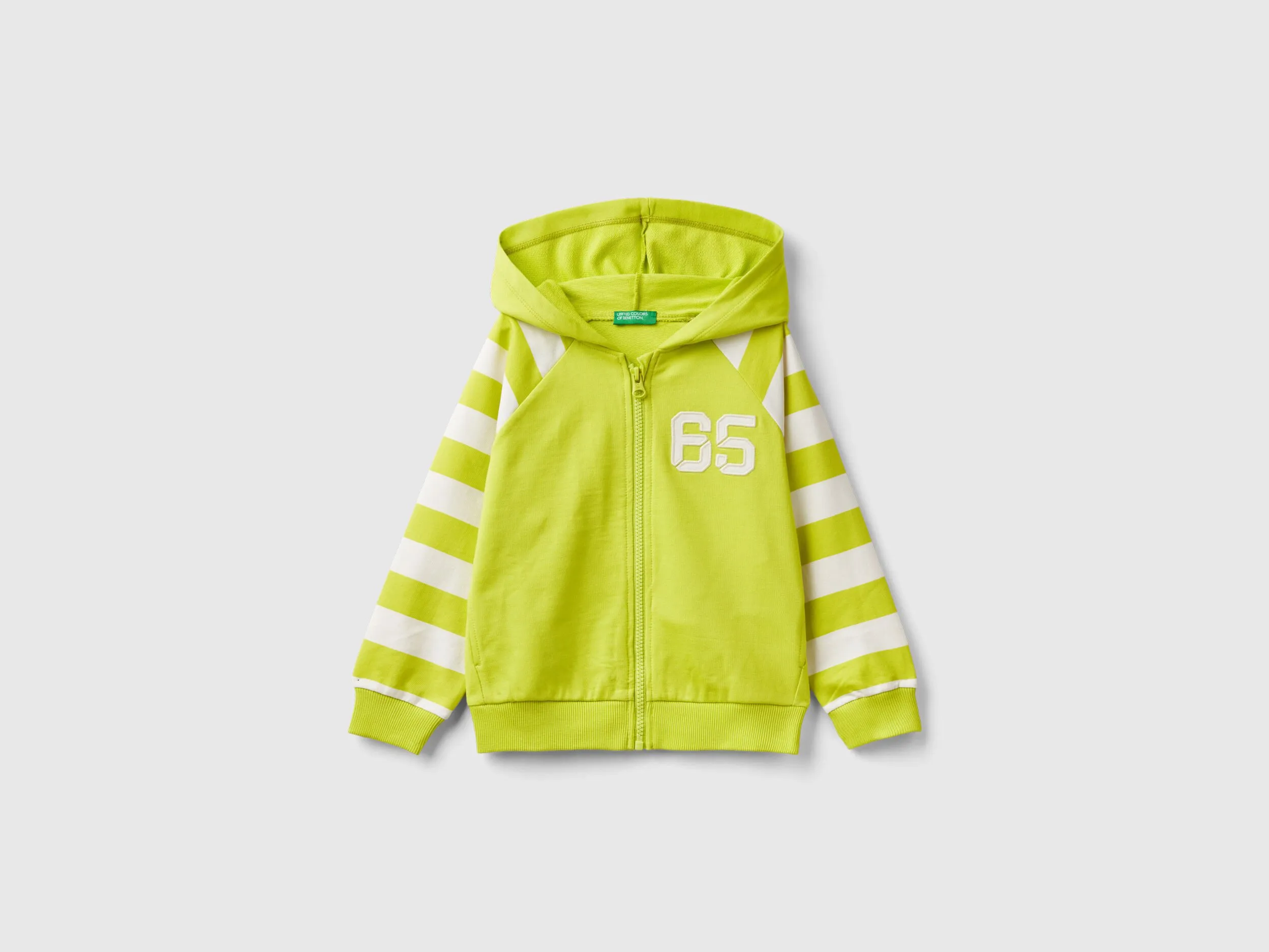 Sudadera con manga de rayas