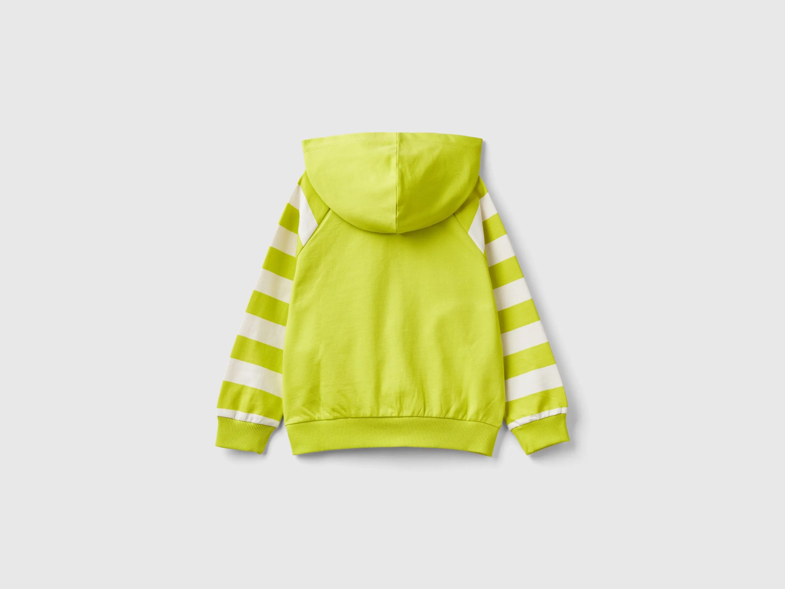 Sudadera con manga de rayas